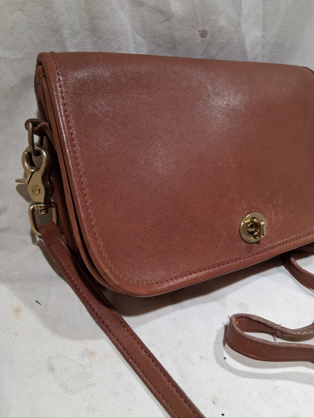 Vintage Coach All Leather  Pocket Purse - Picture 2 of 11